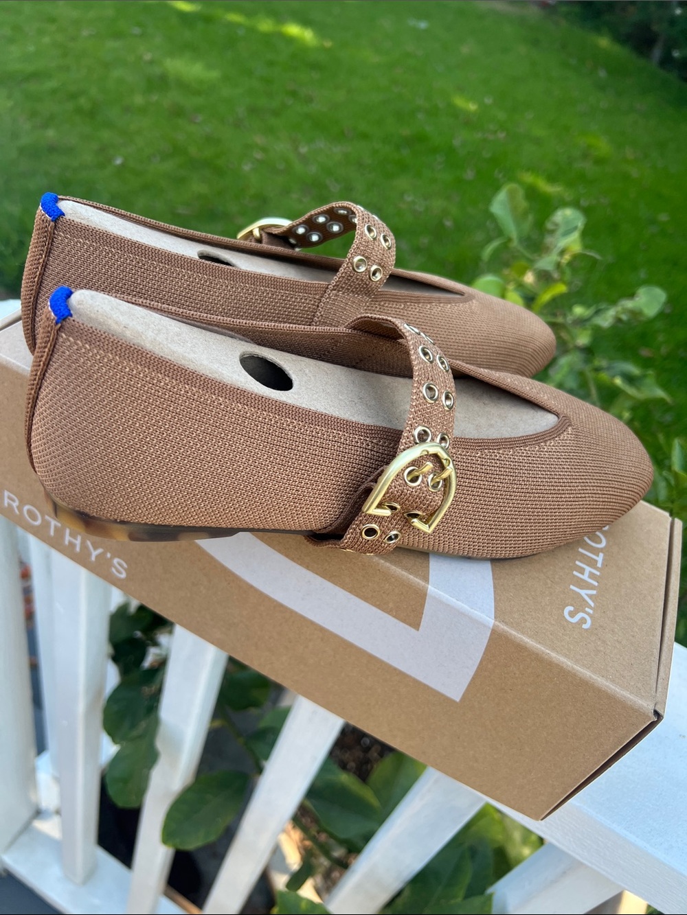 Rothy's Brown Mary Jane Flats with Gold Buckle and Grommet Strap Sz 8 Mary Jane - Picture 4 of 6